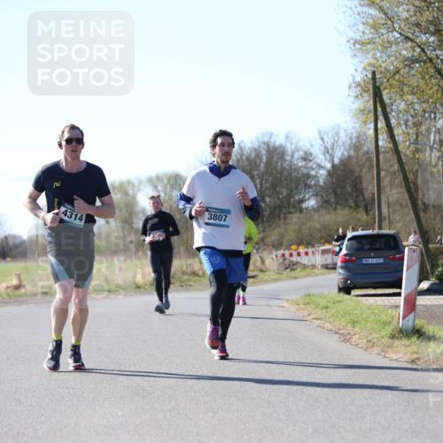 06.04.2025 - 44. Internationalen Wilhelmsburger Insellauf Jannik Wohlers http://msf.ph/oto/7597967 06.04.2025 10:37:32 Laufen 4314, 3807, 4323 meine-sportfotos.de