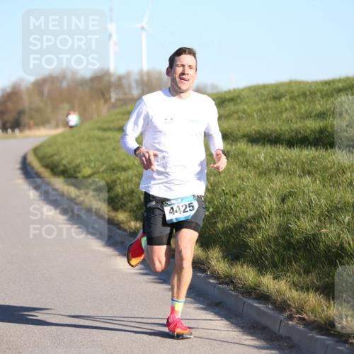06.04.2025 - 44. Internationalen Wilhelmsburger Insellauf Jannik Wohlers http://msf.ph/oto/7597993 06.04.2025 09:16:53 Laufen 4425 meine-sportfotos.de