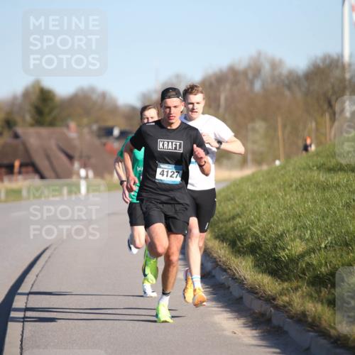 06.04.2025 - 44. Internationalen Wilhelmsburger Insellauf Jannik Wohlers http://msf.ph/oto/7598044 06.04.2025 09:17:11 Laufen 4127 meine-sportfotos.de