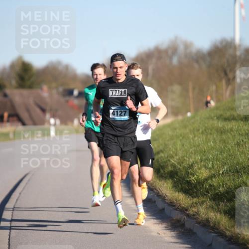 06.04.2025 - 44. Internationalen Wilhelmsburger Insellauf Jannik Wohlers http://msf.ph/oto/7598065 06.04.2025 09:17:11 Laufen 4127 meine-sportfotos.de