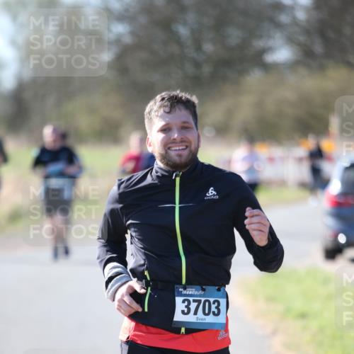 06.04.2025 - 44. Internationalen Wilhelmsburger Insellauf Jannik Wohlers http://msf.ph/oto/7598077 06.04.2025 10:37:44 Laufen 8, 3703 meine-sportfotos.de