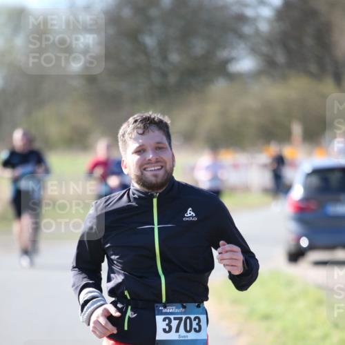 06.04.2025 - 44. Internationalen Wilhelmsburger Insellauf Jannik Wohlers http://msf.ph/oto/7598082 06.04.2025 10:37:44 Laufen 8, 3703 meine-sportfotos.de