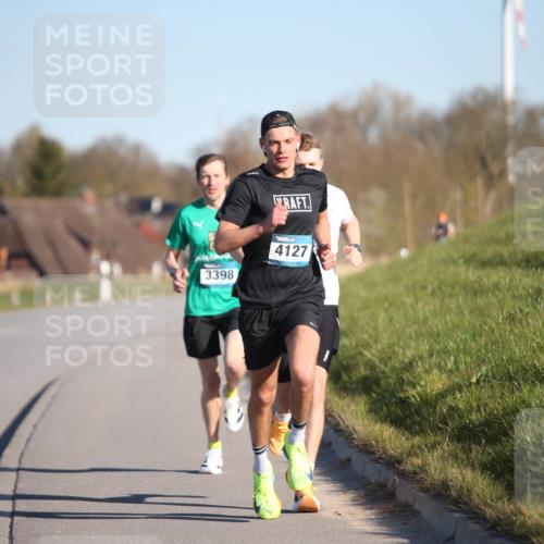06.04.2025 - 44. Internationalen Wilhelmsburger Insellauf Jannik Wohlers http://msf.ph/oto/7598093 06.04.2025 09:17:11 Laufen 3398, 4127 meine-sportfotos.de