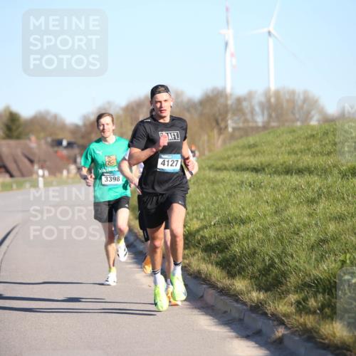 06.04.2025 - 44. Internationalen Wilhelmsburger Insellauf Jannik Wohlers http://msf.ph/oto/7598171 06.04.2025 09:17:12 Laufen 3398, 4127 meine-sportfotos.de