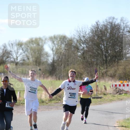 06.04.2025 - 44. Internationalen Wilhelmsburger Insellauf Jannik Wohlers http://msf.ph/oto/7598204 06.04.2025 10:38:02 Laufen 4074, 4072, 51 meine-sportfotos.de