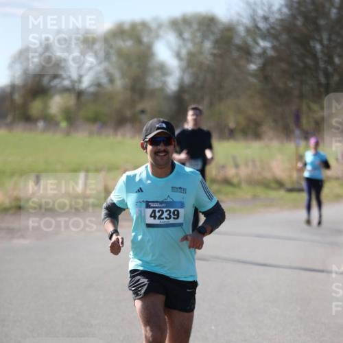 06.04.2025 - 44. Internationalen Wilhelmsburger Insellauf Jannik Wohlers http://msf.ph/oto/7598363 06.04.2025 10:38:14 Laufen 4239, 20 meine-sportfotos.de