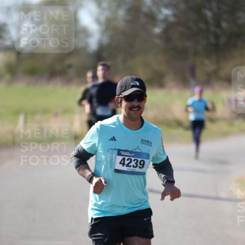 06.04.2025 - 44. Internationalen Wilhelmsburger Insellauf Jannik Wohlers http://msf.ph/oto/7598372 06.04.2025 10:38:14 Laufen 2, 20, 23, 4239 meine-sportfotos.de