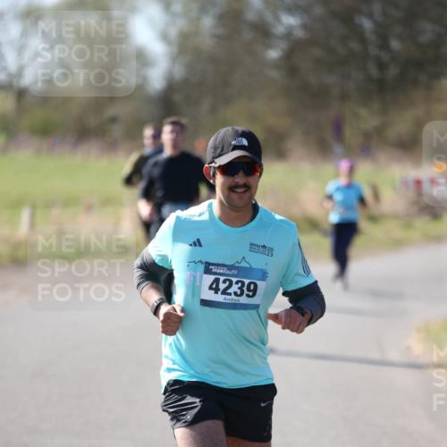 06.04.2025 - 44. Internationalen Wilhelmsburger Insellauf Jannik Wohlers http://msf.ph/oto/7598376 06.04.2025 10:38:14 Laufen 23, 44, 4239 meine-sportfotos.de
