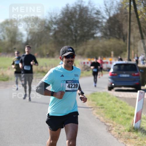 06.04.2025 - 44. Internationalen Wilhelmsburger Insellauf Jannik Wohlers http://msf.ph/oto/7598380 06.04.2025 10:38:15 Laufen 4239 meine-sportfotos.de