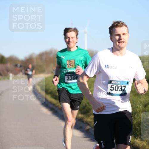 06.04.2025 - 44. Internationalen Wilhelmsburger Insellauf Jannik Wohlers http://msf.ph/oto/7598388 06.04.2025 09:17:15 Laufen 22, 3398, 5037 meine-sportfotos.de