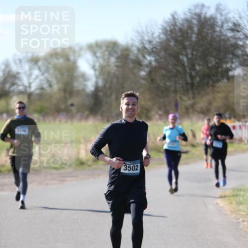 06.04.2025 - 44. Internationalen Wilhelmsburger Insellauf Jannik Wohlers http://msf.ph/oto/7598396 06.04.2025 10:38:18 Laufen 3106, 3502 meine-sportfotos.de