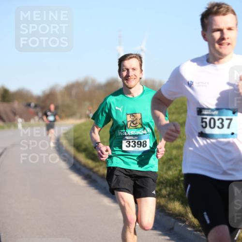 06.04.2025 - 44. Internationalen Wilhelmsburger Insellauf Jannik Wohlers http://msf.ph/oto/7598401 06.04.2025 09:17:15 Laufen 3398, 5037 meine-sportfotos.de