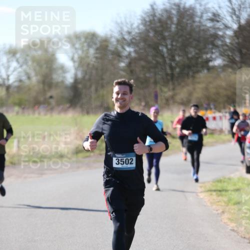 06.04.2025 - 44. Internationalen Wilhelmsburger Insellauf Jannik Wohlers http://msf.ph/oto/7598402 06.04.2025 10:38:19 Laufen 3502 meine-sportfotos.de