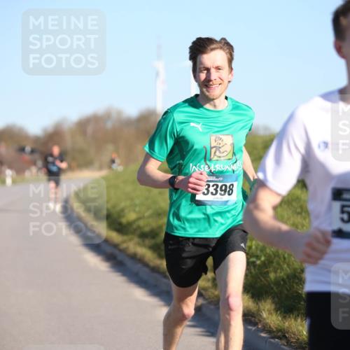 06.04.2025 - 44. Internationalen Wilhelmsburger Insellauf Jannik Wohlers http://msf.ph/oto/7598412 06.04.2025 09:17:15 Laufen 3398, 5037 meine-sportfotos.de