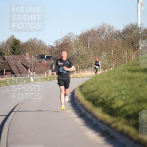 06.04.2025 - 44. Internationalen Wilhelmsburger Insellauf Jannik Wohlers http://msf.ph/oto/7598416 06.04.2025 09:17:17 Laufen  meine-sportfotos.de