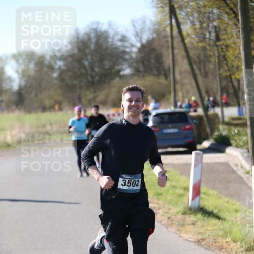 06.04.2025 - 44. Internationalen Wilhelmsburger Insellauf Jannik Wohlers http://msf.ph/oto/7598419 06.04.2025 10:38:20 Laufen 3502 meine-sportfotos.de