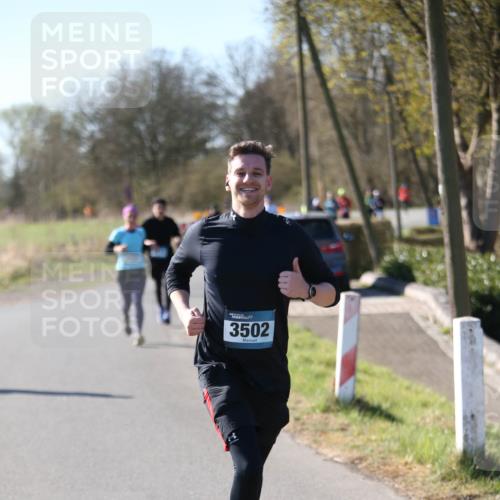 06.04.2025 - 44. Internationalen Wilhelmsburger Insellauf Jannik Wohlers http://msf.ph/oto/7598426 06.04.2025 10:38:20 Laufen 3502 meine-sportfotos.de