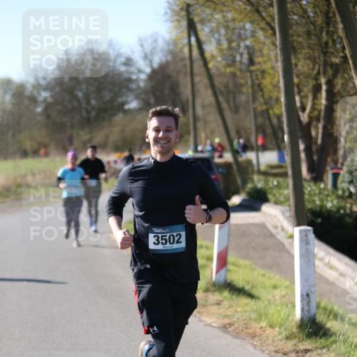 06.04.2025 - 44. Internationalen Wilhelmsburger Insellauf Jannik Wohlers http://msf.ph/oto/7598430 06.04.2025 10:38:20 Laufen 3502 meine-sportfotos.de