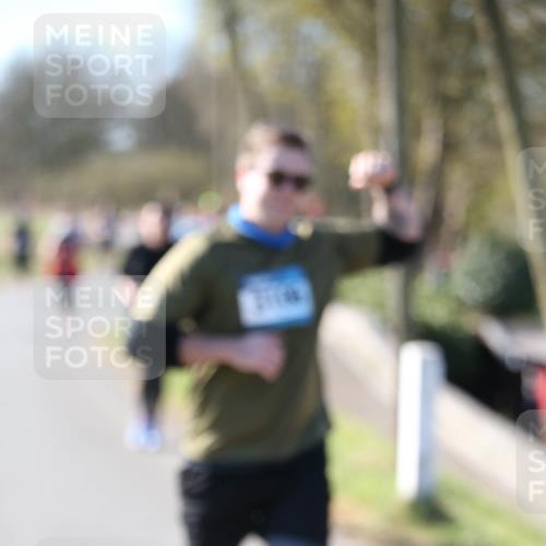 06.04.2025 - 44. Internationalen Wilhelmsburger Insellauf Jannik Wohlers http://msf.ph/oto/7598488 06.04.2025 10:38:25 Laufen  meine-sportfotos.de