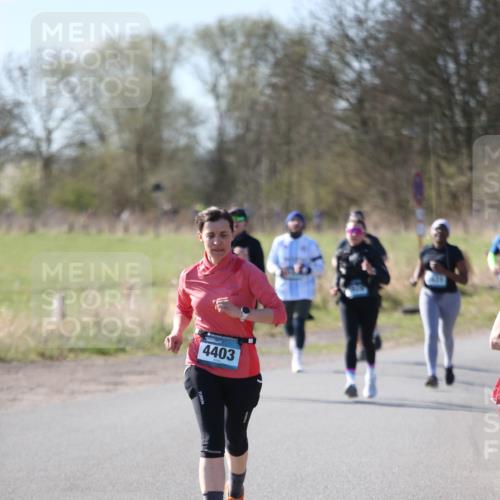 06.04.2025 - 44. Internationalen Wilhelmsburger Insellauf Jannik Wohlers http://msf.ph/oto/7598509 06.04.2025 10:38:30 Laufen 4403 meine-sportfotos.de