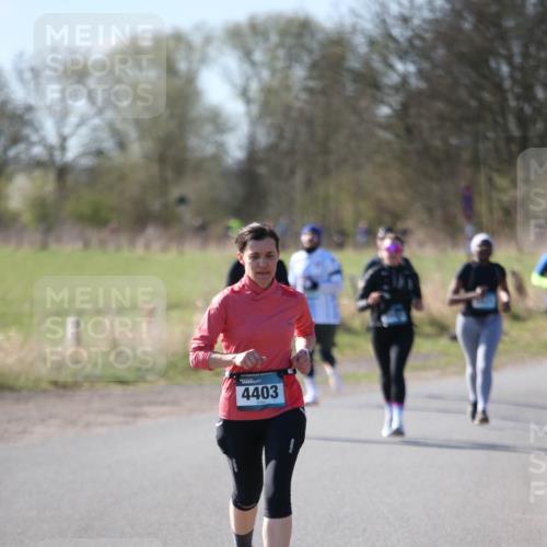 06.04.2025 - 44. Internationalen Wilhelmsburger Insellauf Jannik Wohlers http://msf.ph/oto/7598522 06.04.2025 10:38:30 Laufen 4403 meine-sportfotos.de