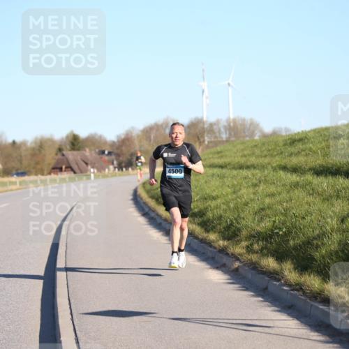 06.04.2025 - 44. Internationalen Wilhelmsburger Insellauf Jannik Wohlers http://msf.ph/oto/7598554 06.04.2025 09:17:22 Laufen 4500 meine-sportfotos.de