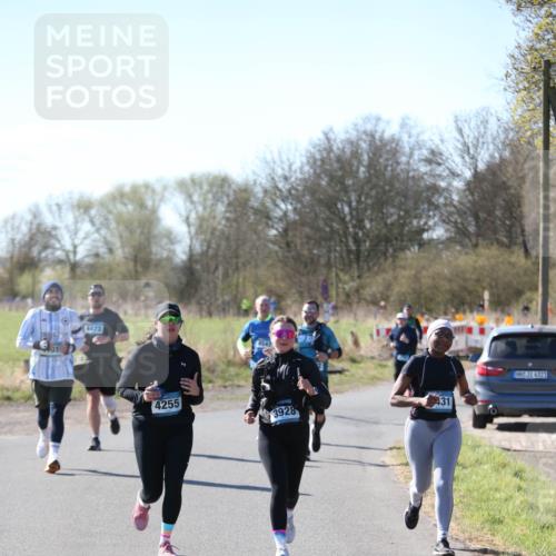 06.04.2025 - 44. Internationalen Wilhelmsburger Insellauf Jannik Wohlers http://msf.ph/oto/7598557 06.04.2025 10:38:36 Laufen 4473, 4255, 3928, 431, 31, 4323 meine-sportfotos.de