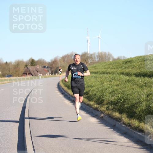 06.04.2025 - 44. Internationalen Wilhelmsburger Insellauf Jannik Wohlers http://msf.ph/oto/7598562 06.04.2025 09:17:22 Laufen 450 meine-sportfotos.de