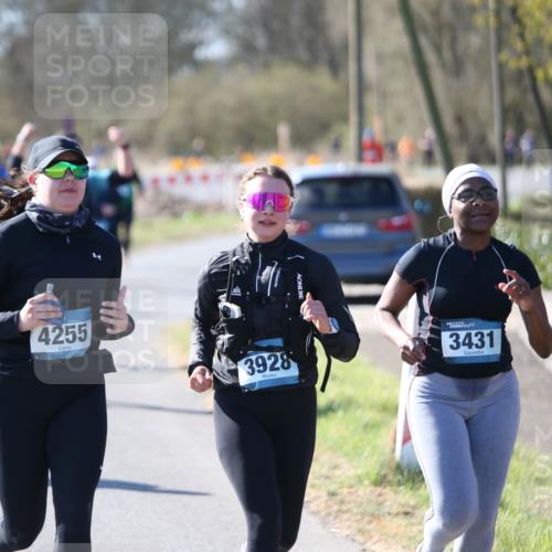06.04.2025 - 44. Internationalen Wilhelmsburger Insellauf Jannik Wohlers http://msf.ph/oto/7598569 06.04.2025 10:38:38 Laufen 4255, 3928, 3431 meine-sportfotos.de
