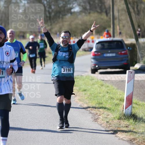06.04.2025 - 44. Internationalen Wilhelmsburger Insellauf Jannik Wohlers http://msf.ph/oto/7598597 06.04.2025 10:38:40 Laufen 3192 meine-sportfotos.de