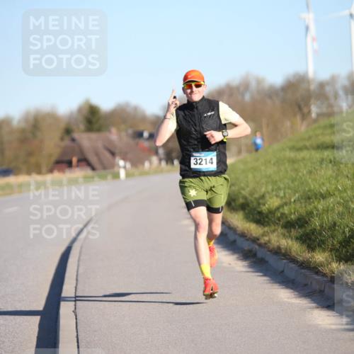 06.04.2025 - 44. Internationalen Wilhelmsburger Insellauf Jannik Wohlers http://msf.ph/oto/7598616 06.04.2025 09:17:36 Laufen 3214 meine-sportfotos.de