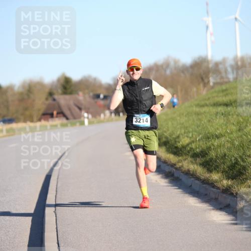 06.04.2025 - 44. Internationalen Wilhelmsburger Insellauf Jannik Wohlers http://msf.ph/oto/7598622 06.04.2025 09:17:36 Laufen 3214 meine-sportfotos.de