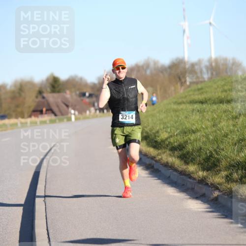 06.04.2025 - 44. Internationalen Wilhelmsburger Insellauf Jannik Wohlers http://msf.ph/oto/7598628 06.04.2025 09:17:36 Laufen 3214 meine-sportfotos.de