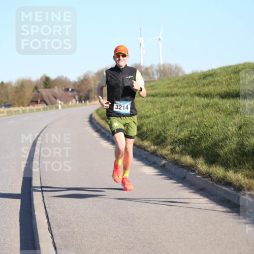 06.04.2025 - 44. Internationalen Wilhelmsburger Insellauf Jannik Wohlers http://msf.ph/oto/7598686 06.04.2025 09:17:37 Laufen 3214 meine-sportfotos.de
