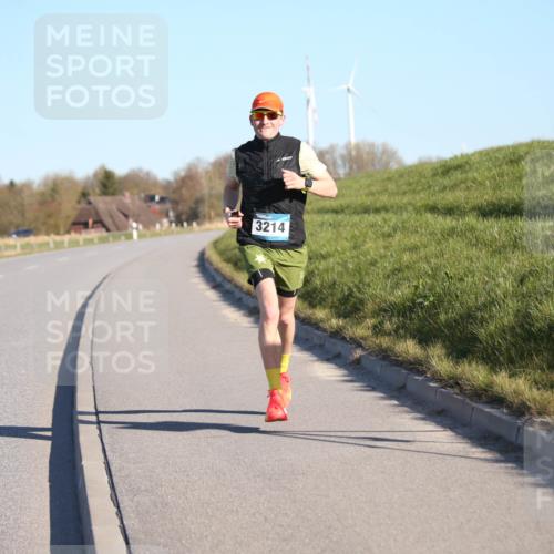 06.04.2025 - 44. Internationalen Wilhelmsburger Insellauf Jannik Wohlers http://msf.ph/oto/7598693 06.04.2025 09:17:37 Laufen 3214 meine-sportfotos.de