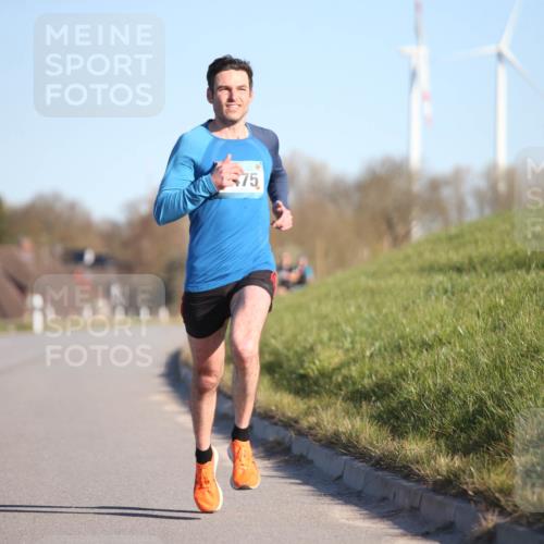06.04.2025 - 44. Internationalen Wilhelmsburger Insellauf Jannik Wohlers http://msf.ph/oto/7598800 06.04.2025 09:17:58 Laufen 75 meine-sportfotos.de