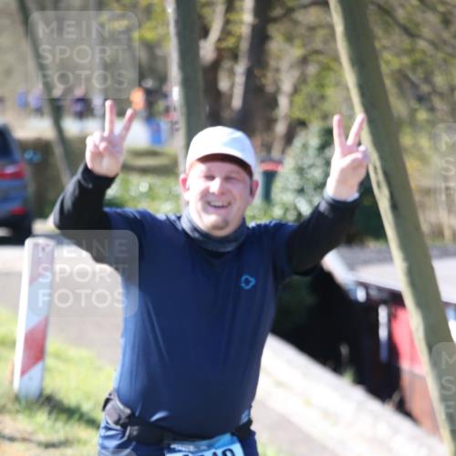 06.04.2025 - 44. Internationalen Wilhelmsburger Insellauf Jannik Wohlers http://msf.ph/oto/7598829 06.04.2025 10:38:51 Laufen 4540 meine-sportfotos.de