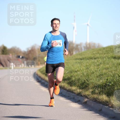 06.04.2025 - 44. Internationalen Wilhelmsburger Insellauf Jannik Wohlers http://msf.ph/oto/7598831 06.04.2025 09:17:58 Laufen 75 meine-sportfotos.de