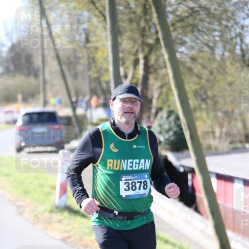 06.04.2025 - 44. Internationalen Wilhelmsburger Insellauf Jannik Wohlers http://msf.ph/oto/7598876 06.04.2025 10:38:55 Laufen 3878 meine-sportfotos.de