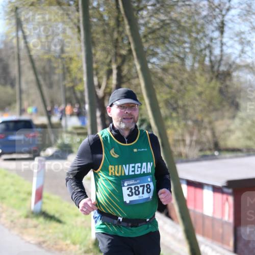 06.04.2025 - 44. Internationalen Wilhelmsburger Insellauf Jannik Wohlers http://msf.ph/oto/7598884 06.04.2025 10:38:55 Laufen 3878 meine-sportfotos.de