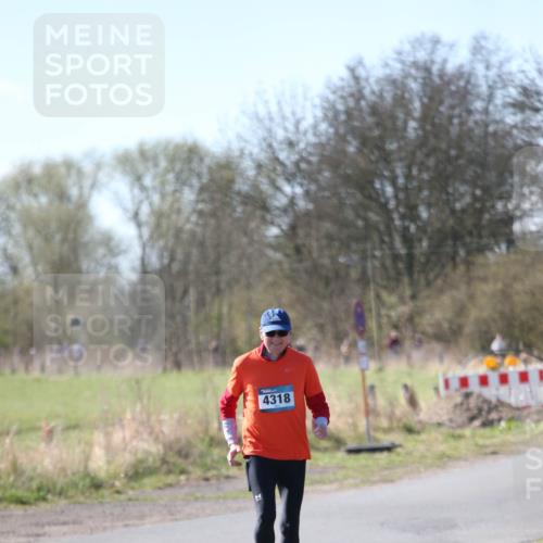 06.04.2025 - 44. Internationalen Wilhelmsburger Insellauf Jannik Wohlers http://msf.ph/oto/7598899 06.04.2025 10:38:57 Laufen 4318 meine-sportfotos.de