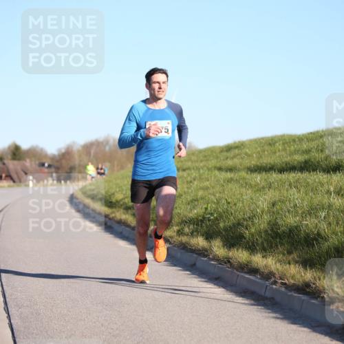 06.04.2025 - 44. Internationalen Wilhelmsburger Insellauf Jannik Wohlers http://msf.ph/oto/7598903 06.04.2025 09:17:59 Laufen 5 meine-sportfotos.de