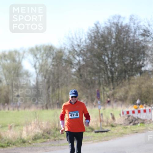 06.04.2025 - 44. Internationalen Wilhelmsburger Insellauf Jannik Wohlers http://msf.ph/oto/7598904 06.04.2025 10:38:57 Laufen 4318 meine-sportfotos.de