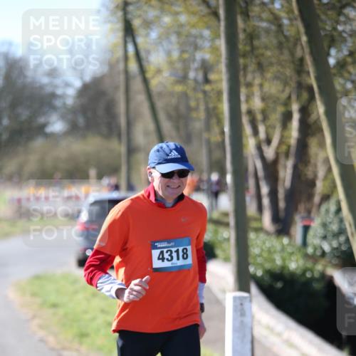 06.04.2025 - 44. Internationalen Wilhelmsburger Insellauf Jannik Wohlers http://msf.ph/oto/7598927 06.04.2025 10:39:03 Laufen 4318 meine-sportfotos.de
