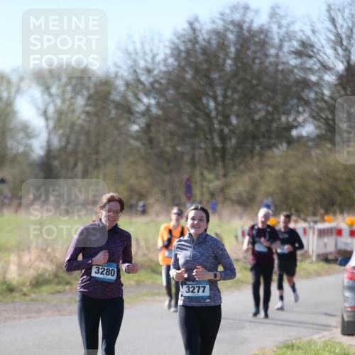 06.04.2025 - 44. Internationalen Wilhelmsburger Insellauf Jannik Wohlers http://msf.ph/oto/7598931 06.04.2025 10:39:21 Laufen 3280, 3277 meine-sportfotos.de