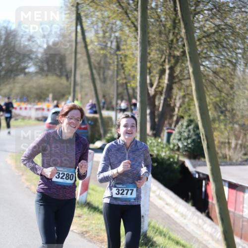 06.04.2025 - 44. Internationalen Wilhelmsburger Insellauf Jannik Wohlers http://msf.ph/oto/7598996 06.04.2025 10:39:26 Laufen 3280, 3277 meine-sportfotos.de