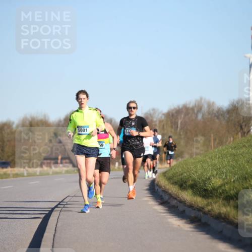 06.04.2025 - 44. Internationalen Wilhelmsburger Insellauf Jannik Wohlers http://msf.ph/oto/7599025 06.04.2025 09:18:14 Laufen 5001, 59, 51 meine-sportfotos.de