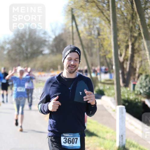 06.04.2025 - 44. Internationalen Wilhelmsburger Insellauf Jannik Wohlers http://msf.ph/oto/7599145 06.04.2025 10:39:42 Laufen 3607 meine-sportfotos.de