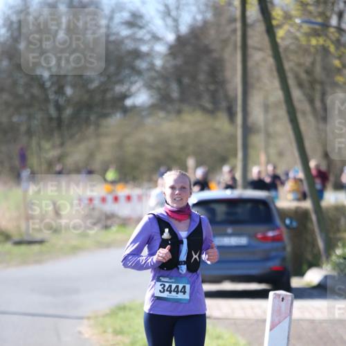 06.04.2025 - 44. Internationalen Wilhelmsburger Insellauf Jannik Wohlers http://msf.ph/oto/7599203 06.04.2025 10:39:47 Laufen 3444 meine-sportfotos.de