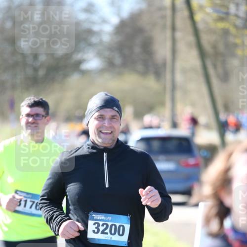 06.04.2025 - 44. Internationalen Wilhelmsburger Insellauf Jannik Wohlers http://msf.ph/oto/7599222 06.04.2025 10:39:51 Laufen 3176, 3200 meine-sportfotos.de
